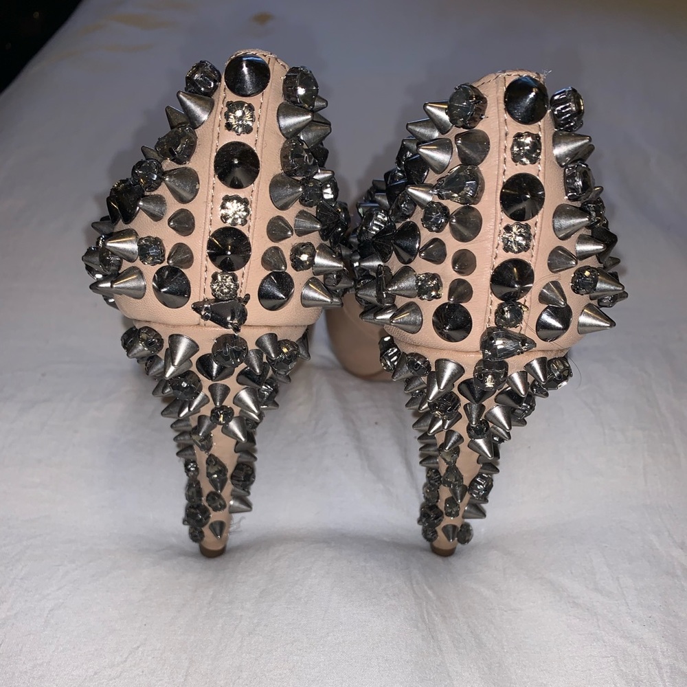 Sam Edelman Nude Stud Heel Size 6